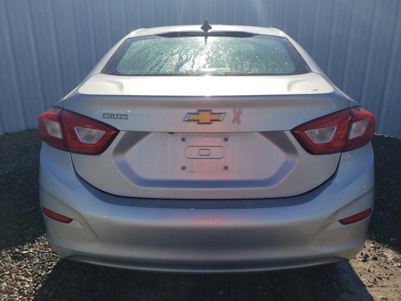 2019 Chevrolet Cruze - Image 6