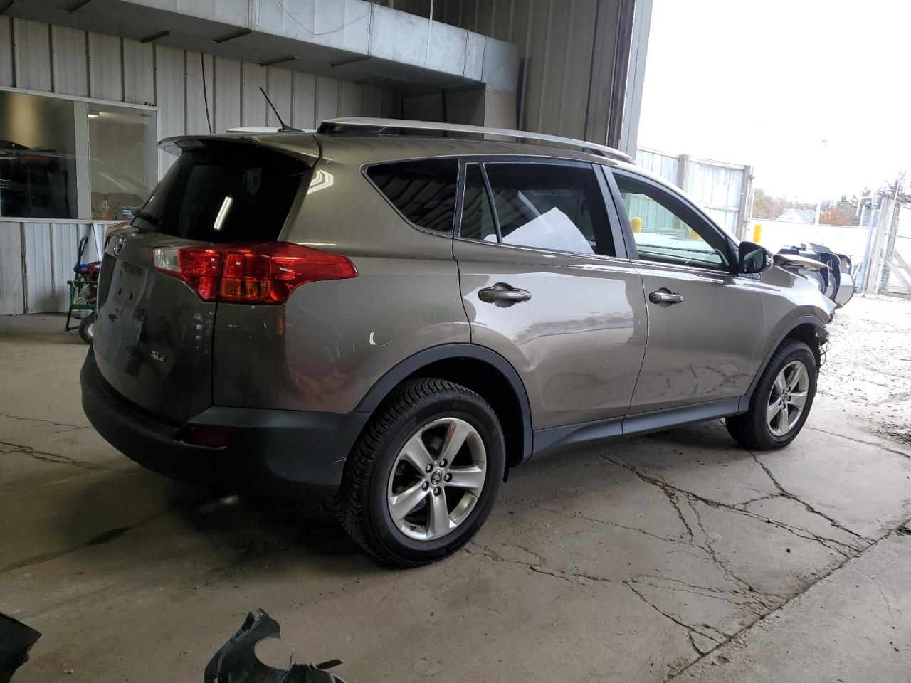 2015 Toyota Rav4 Xle VIN: JTMWFREV3FD050748 Lot: 79931174