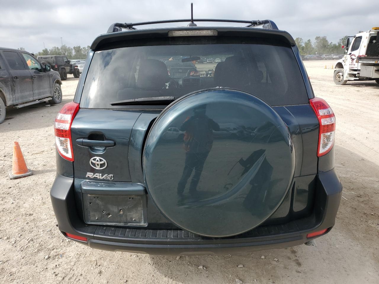 2012 Toyota RAV 4 - Image 6
