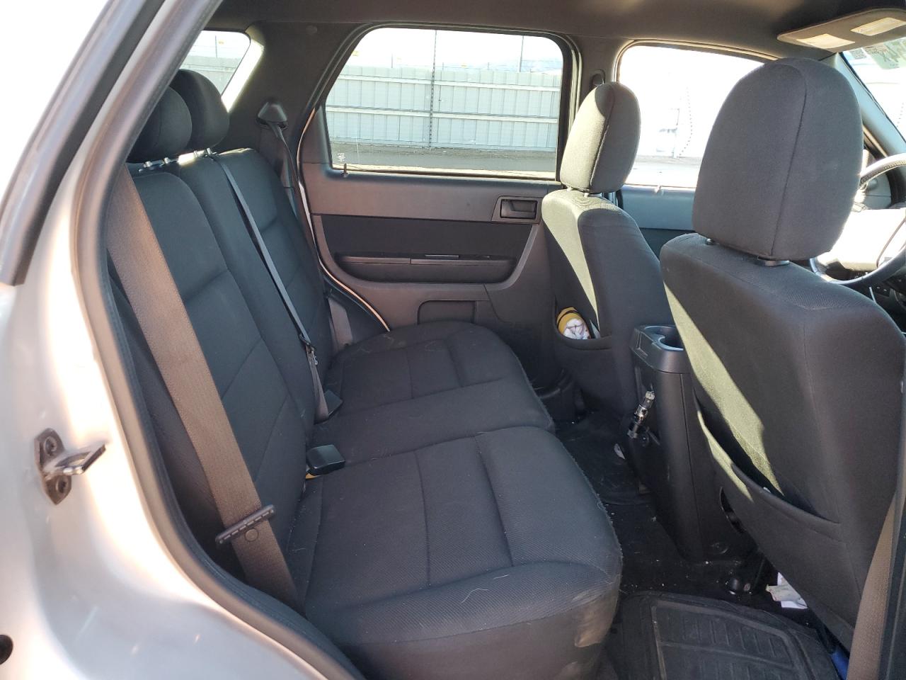 2009 Ford Escape - Image 11