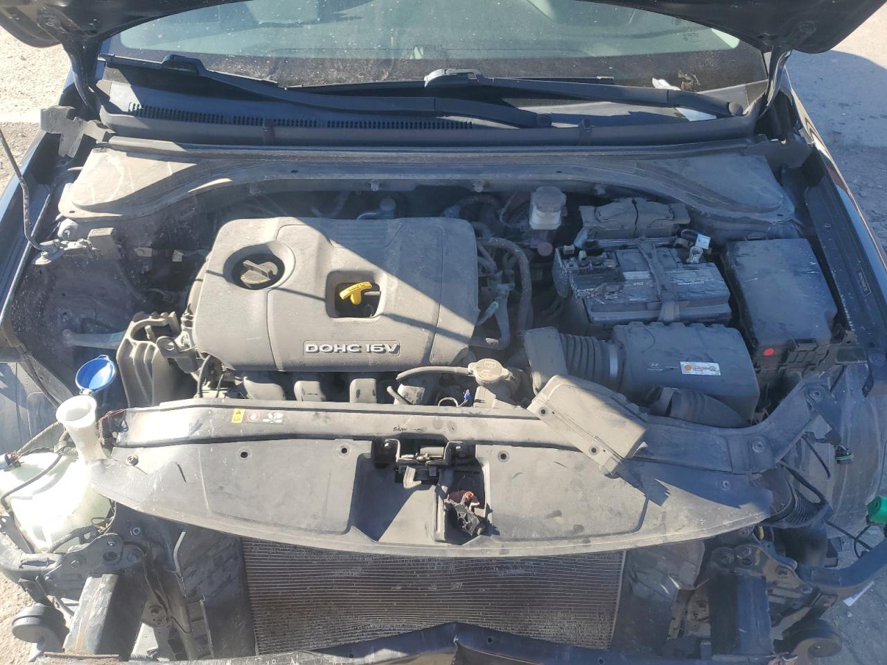 2017 Hyundai Elantra - Image 13