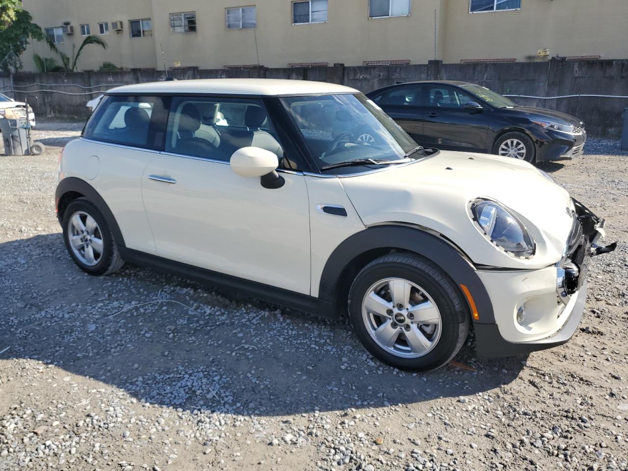 2021 MINI Cooper - Image 4