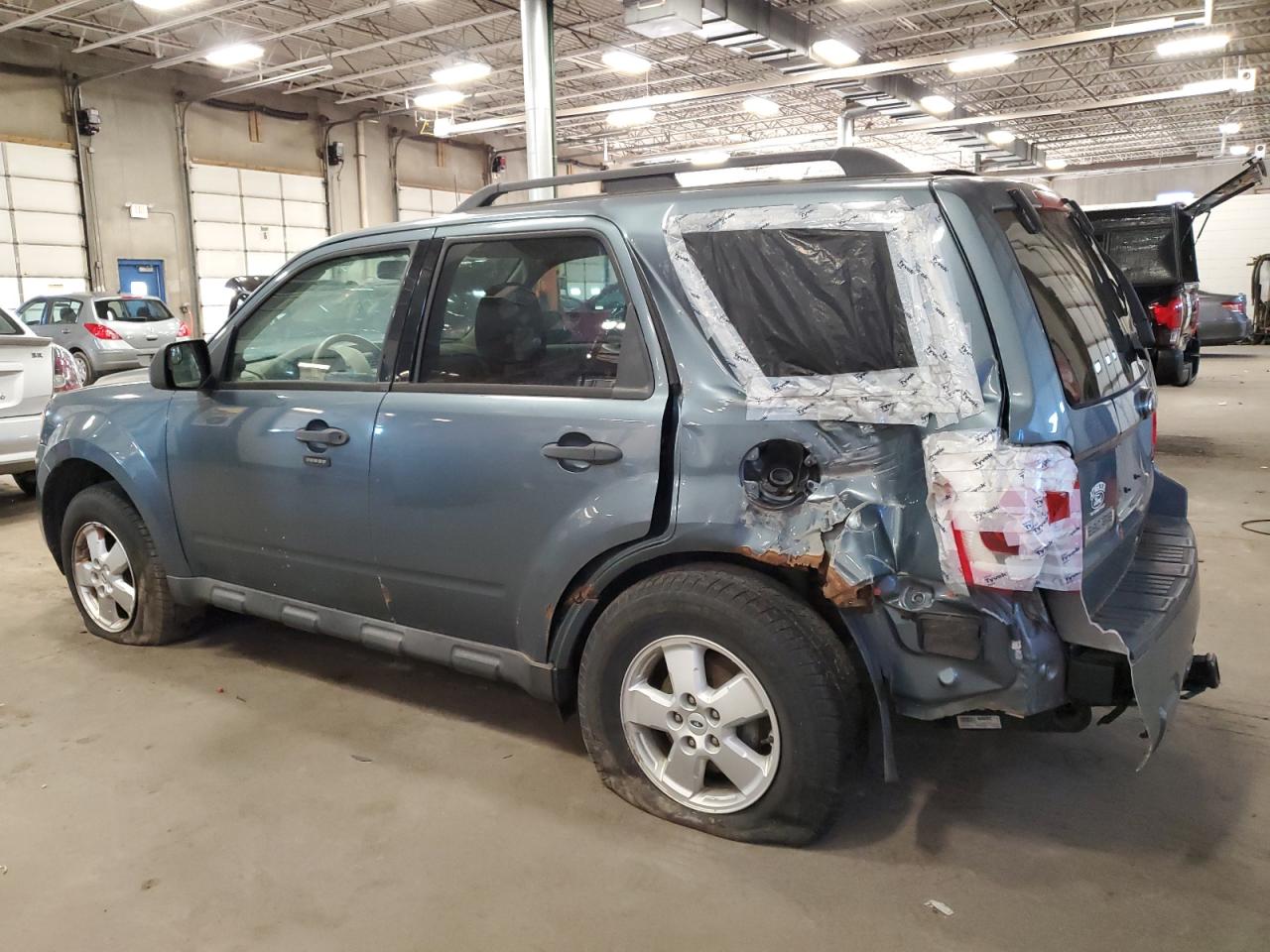 2010 Ford Escape - Image 2