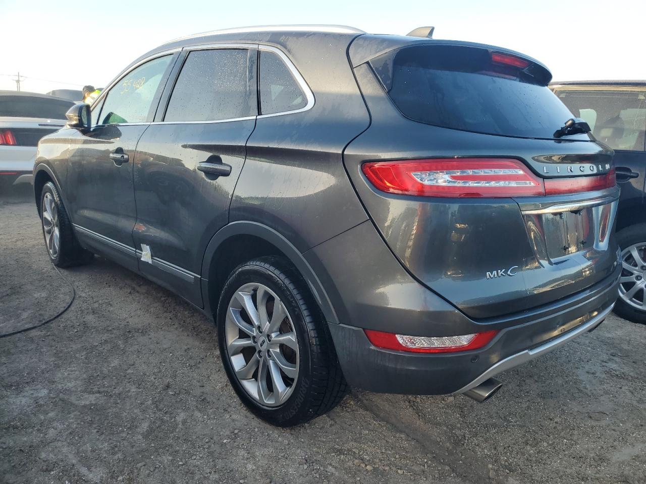 VIN 5LMCJ2D96KUL00354 2019 LINCOLN MKC no.2