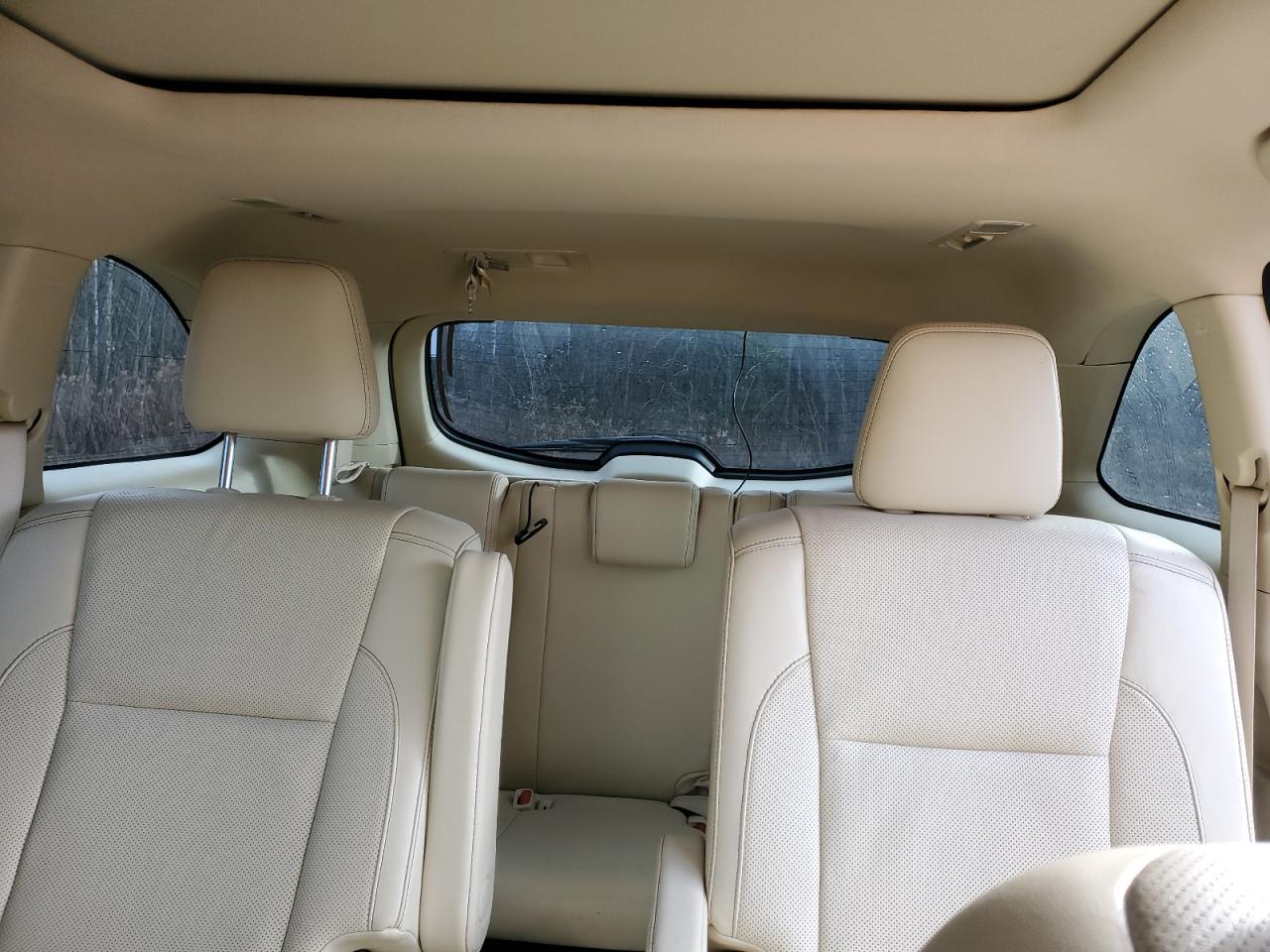 2015 Toyota Highlander - Image 10
