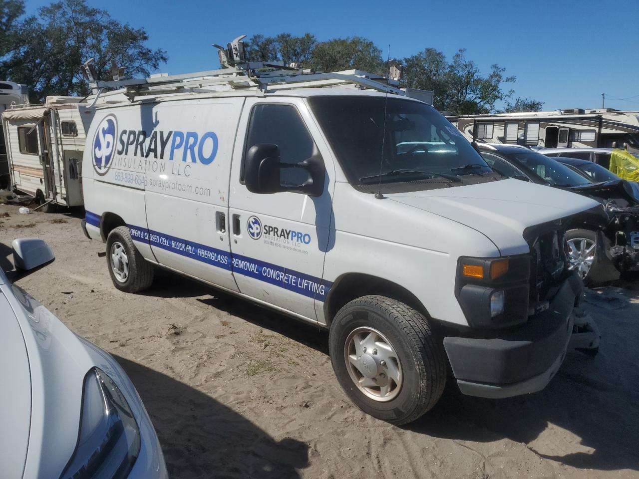 2013 Ford Econoline - Image 4