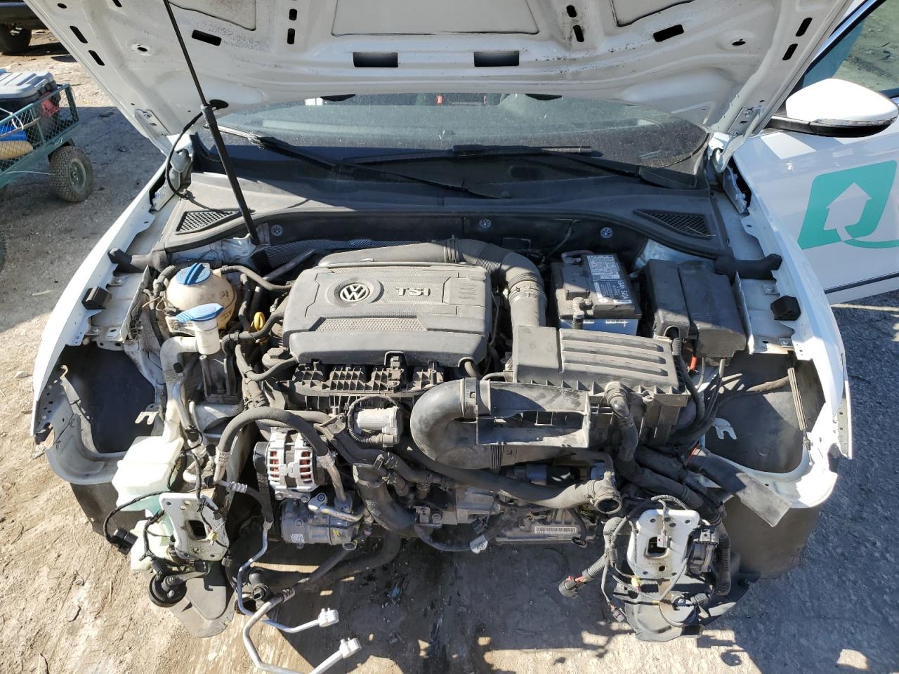 2017 Volkswagen Passat - Image 11