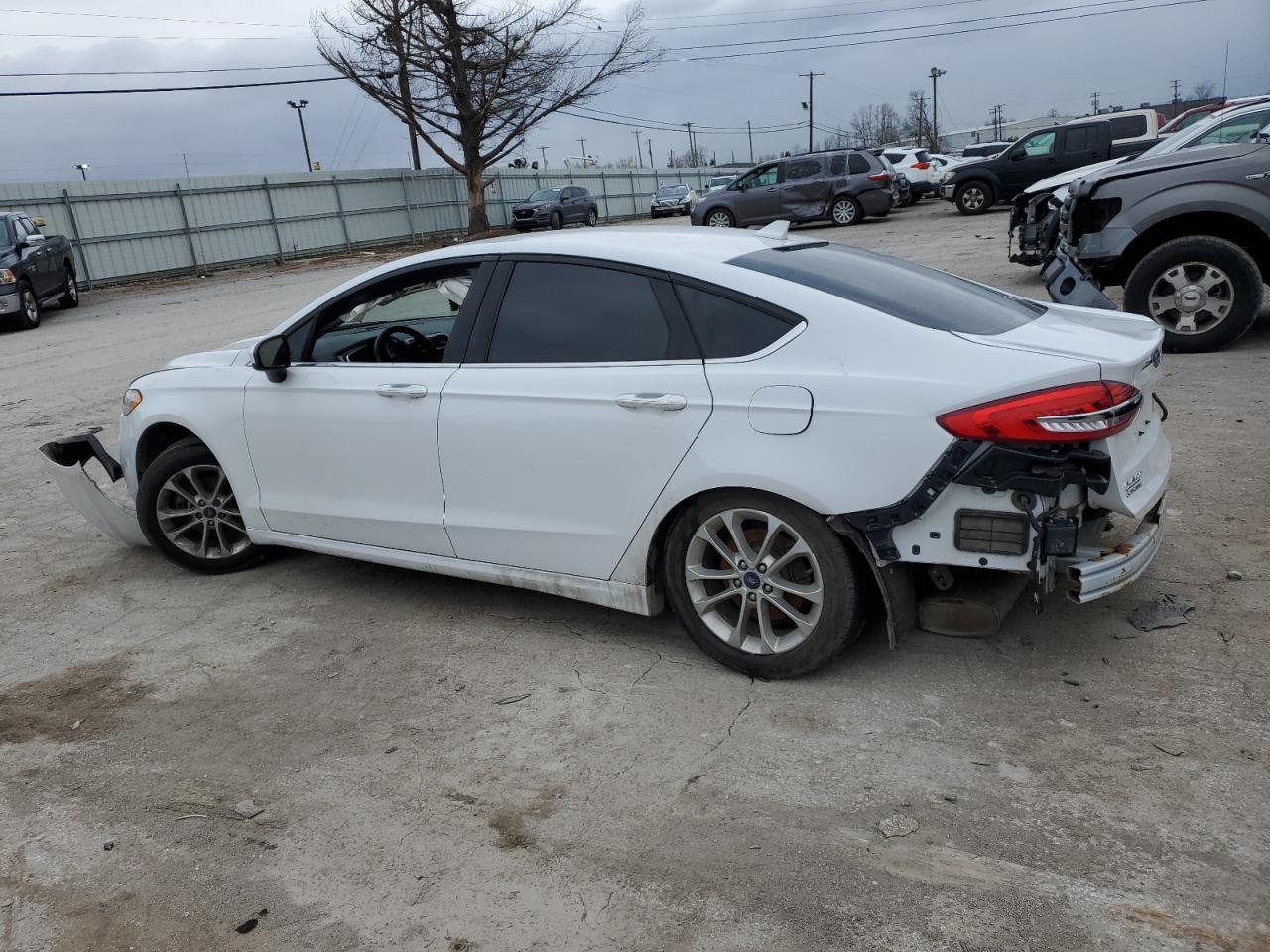 2019 Ford Fusion - Image 2
