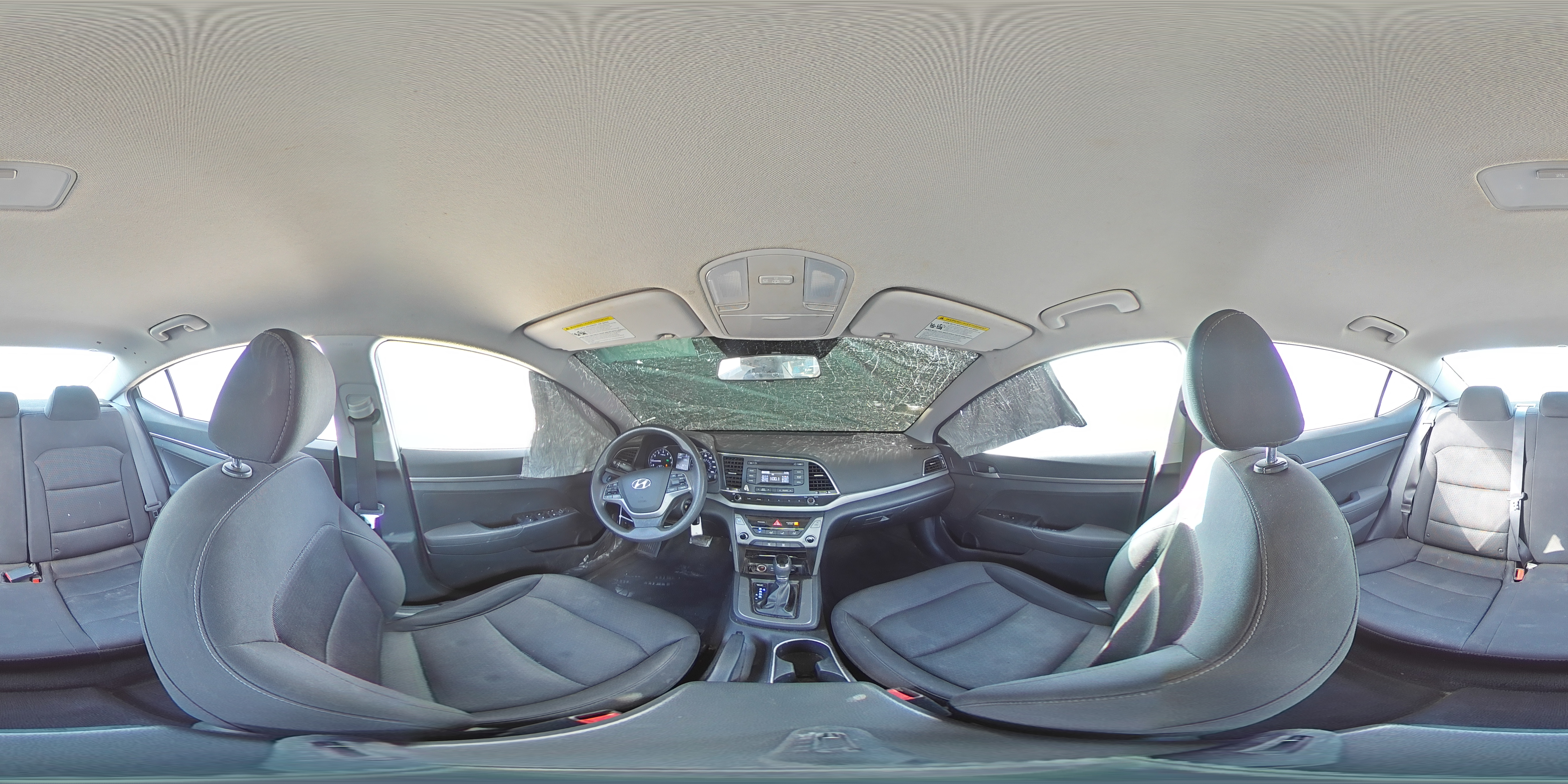 2018 Hyundai Elantra - Image 14