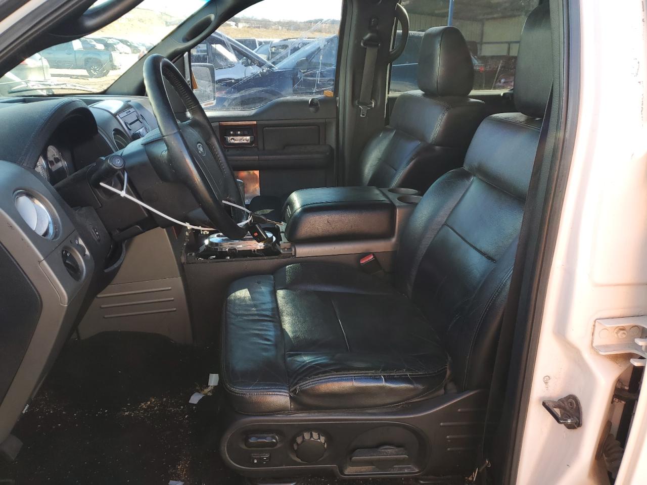 2005 Ford F-150 - Image 7