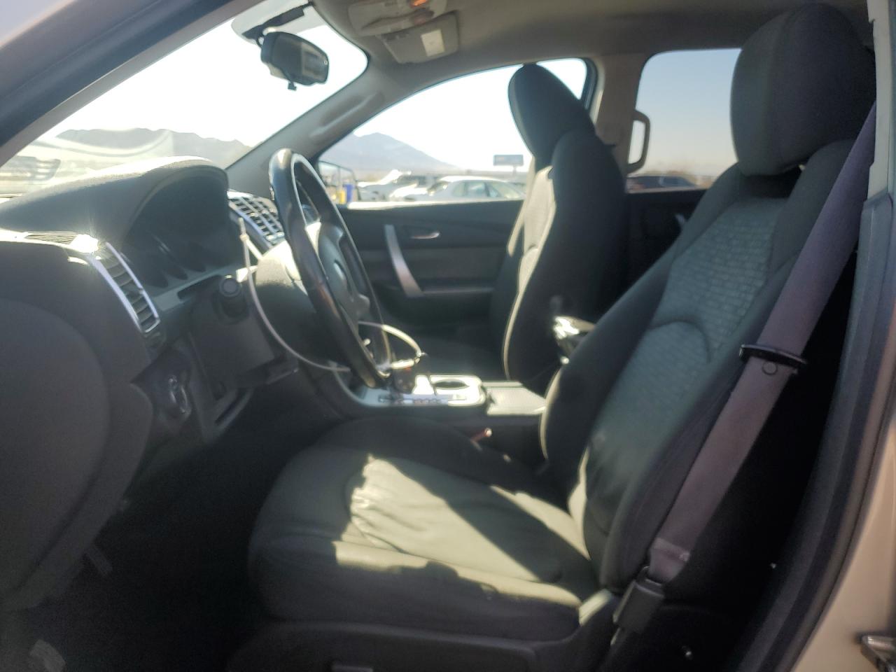 2010 GMC Acadia - Image 7