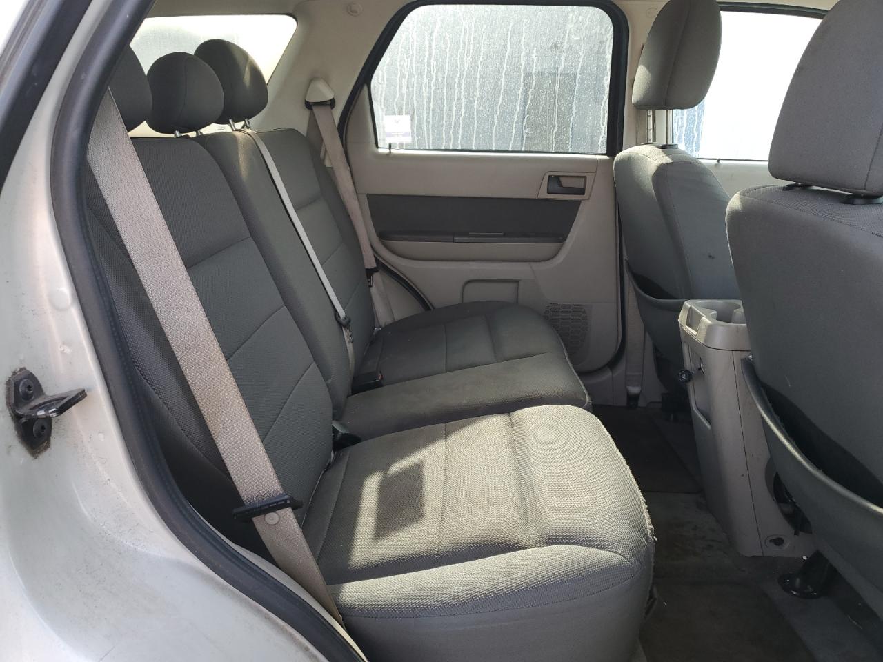 2009 Ford Escape - Image 11