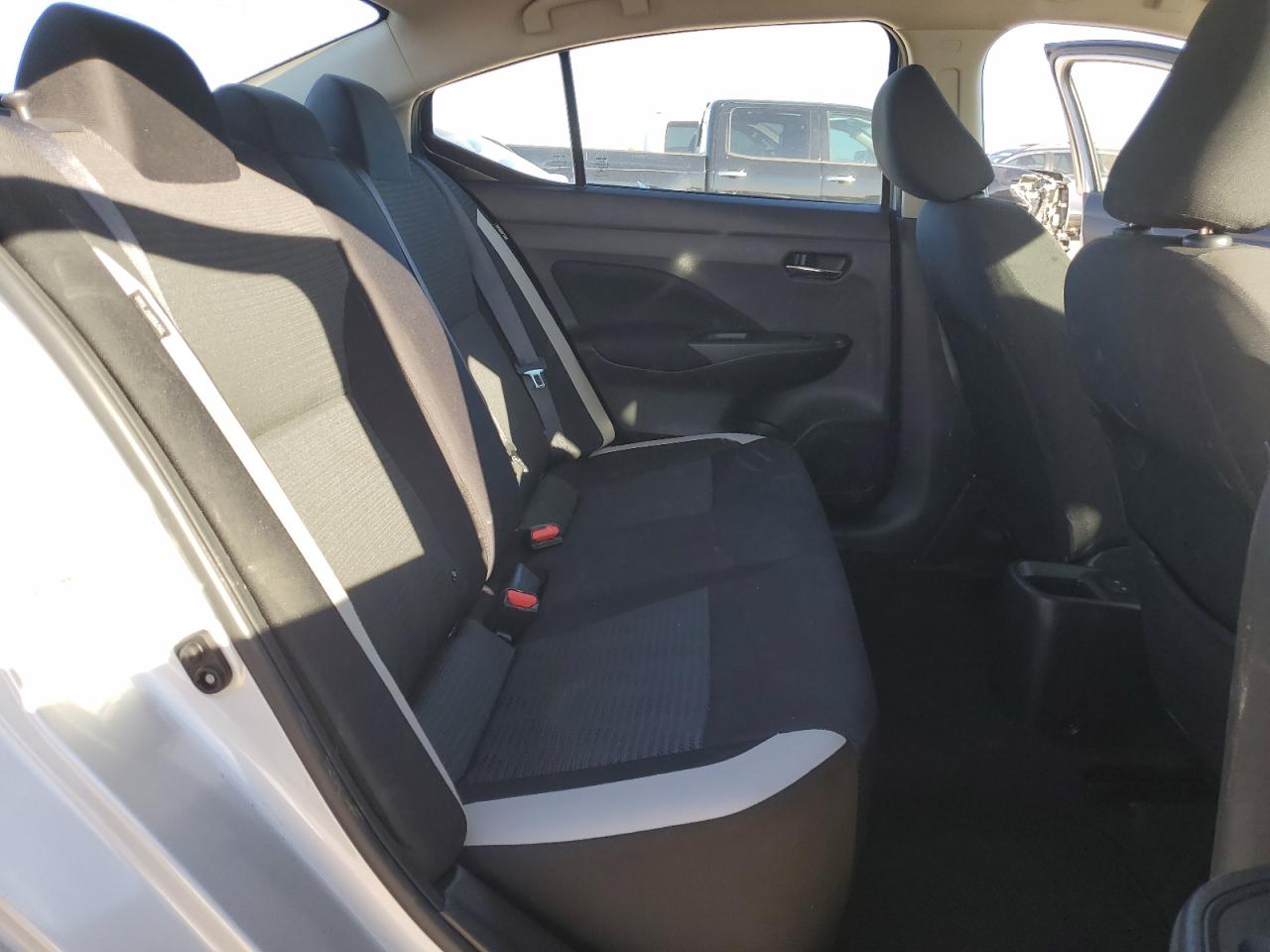 2021 Nissan Versa - Image 10