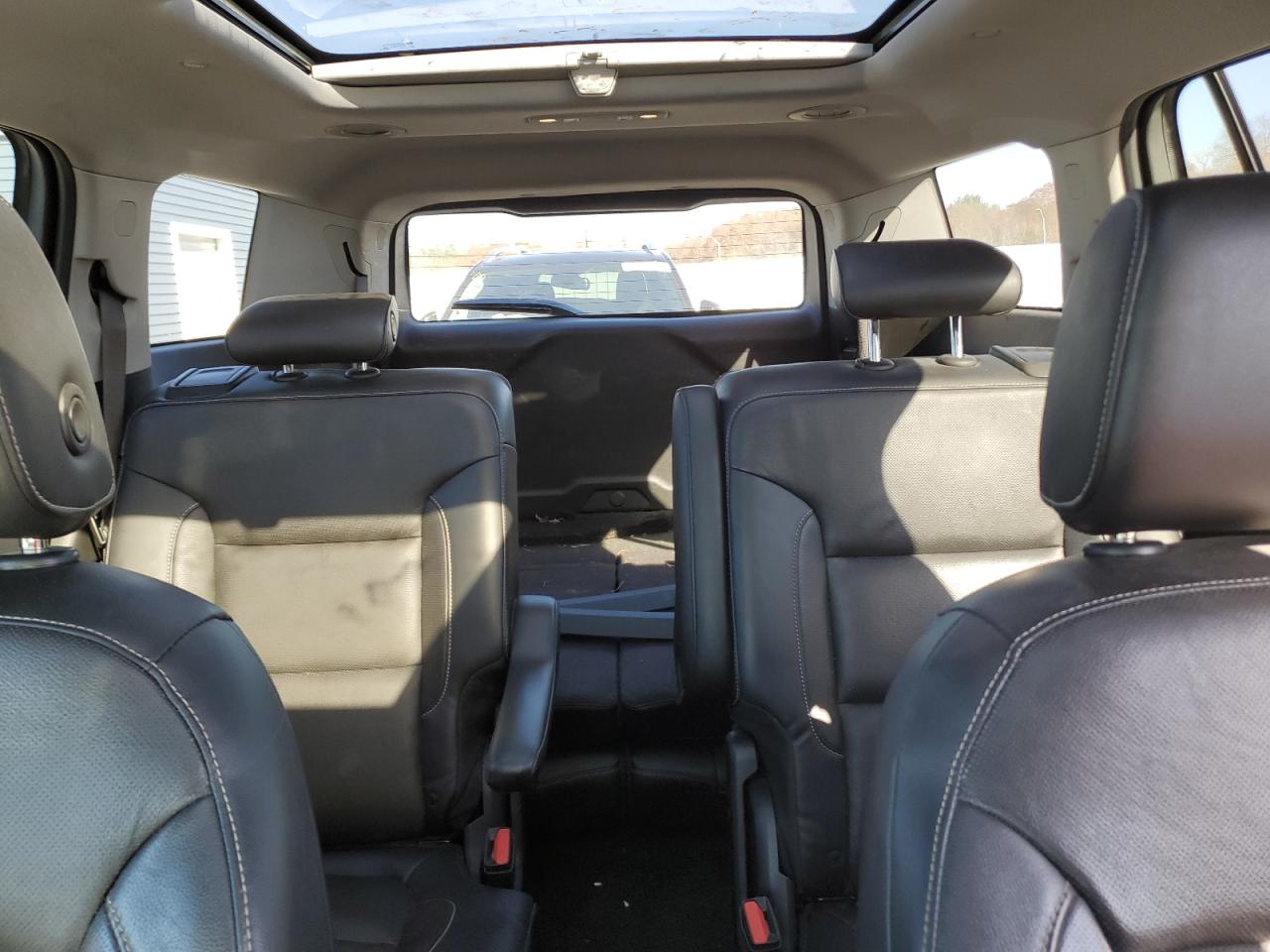 2017 GMC Acadia - Image 10