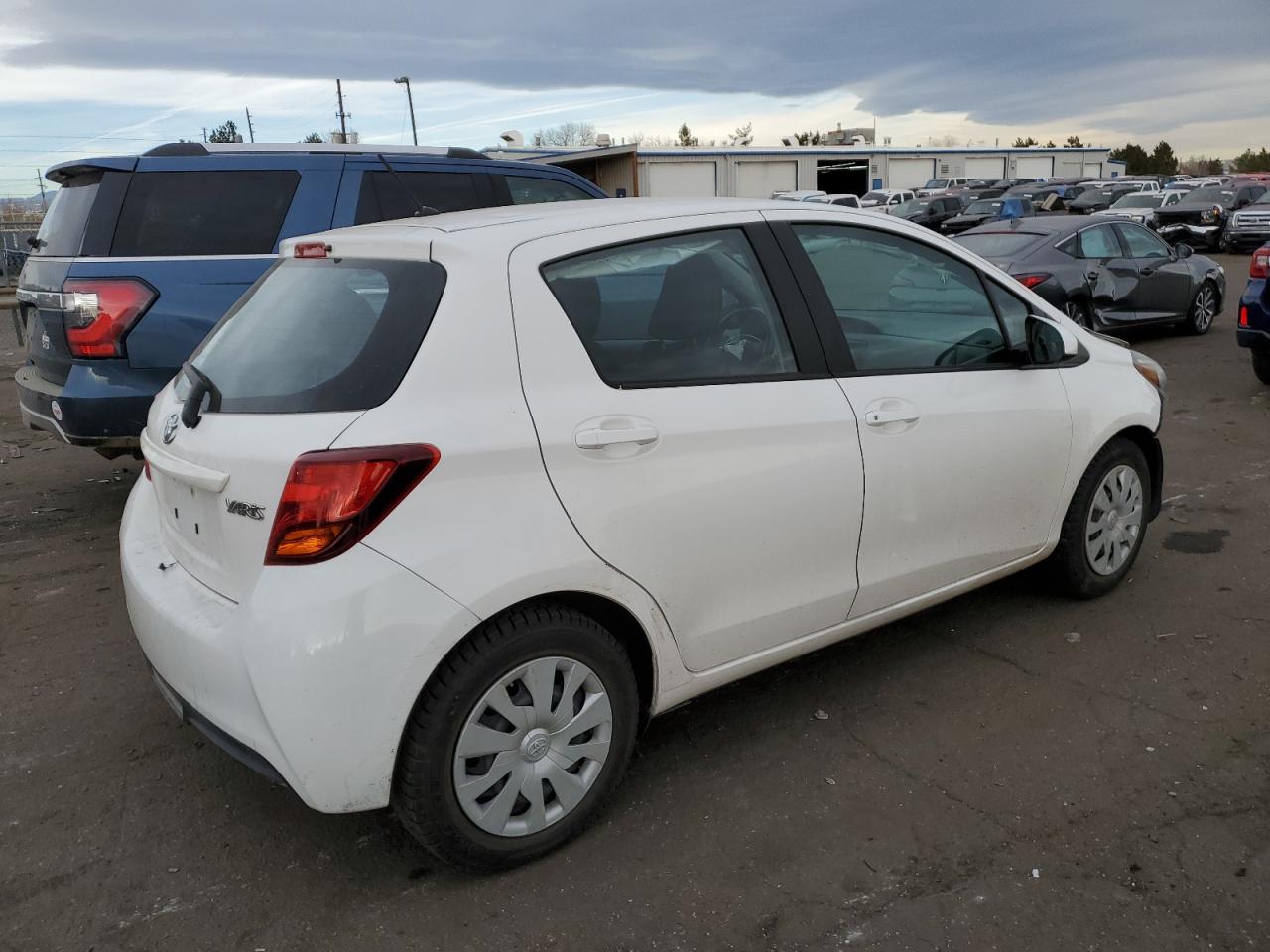 VIN VNKKTUD34GA059012 2016 TOYOTA YARIS no.3