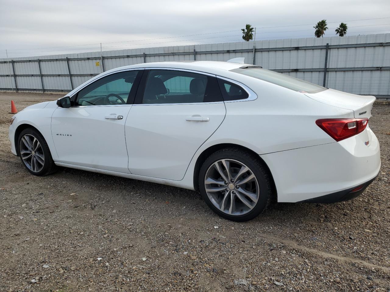 2023 Chevrolet Malibu - Image 2