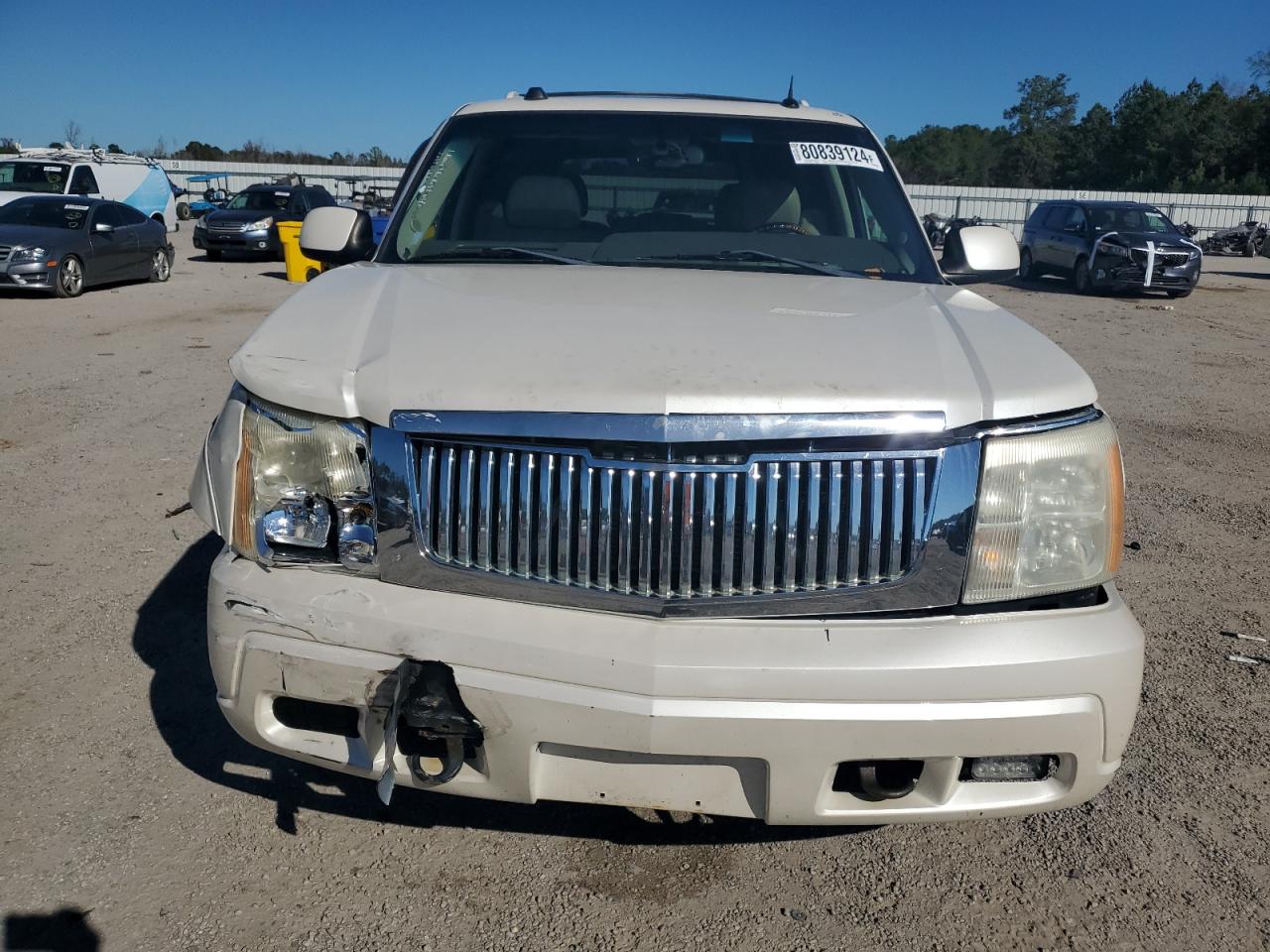 2004 Cadillac Escalade - Image 5