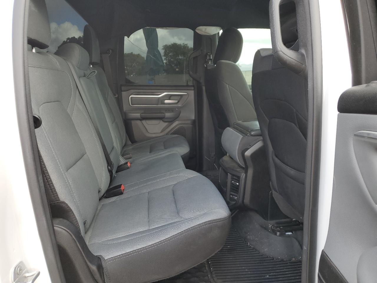 2021 RAM 1500 - Image 10