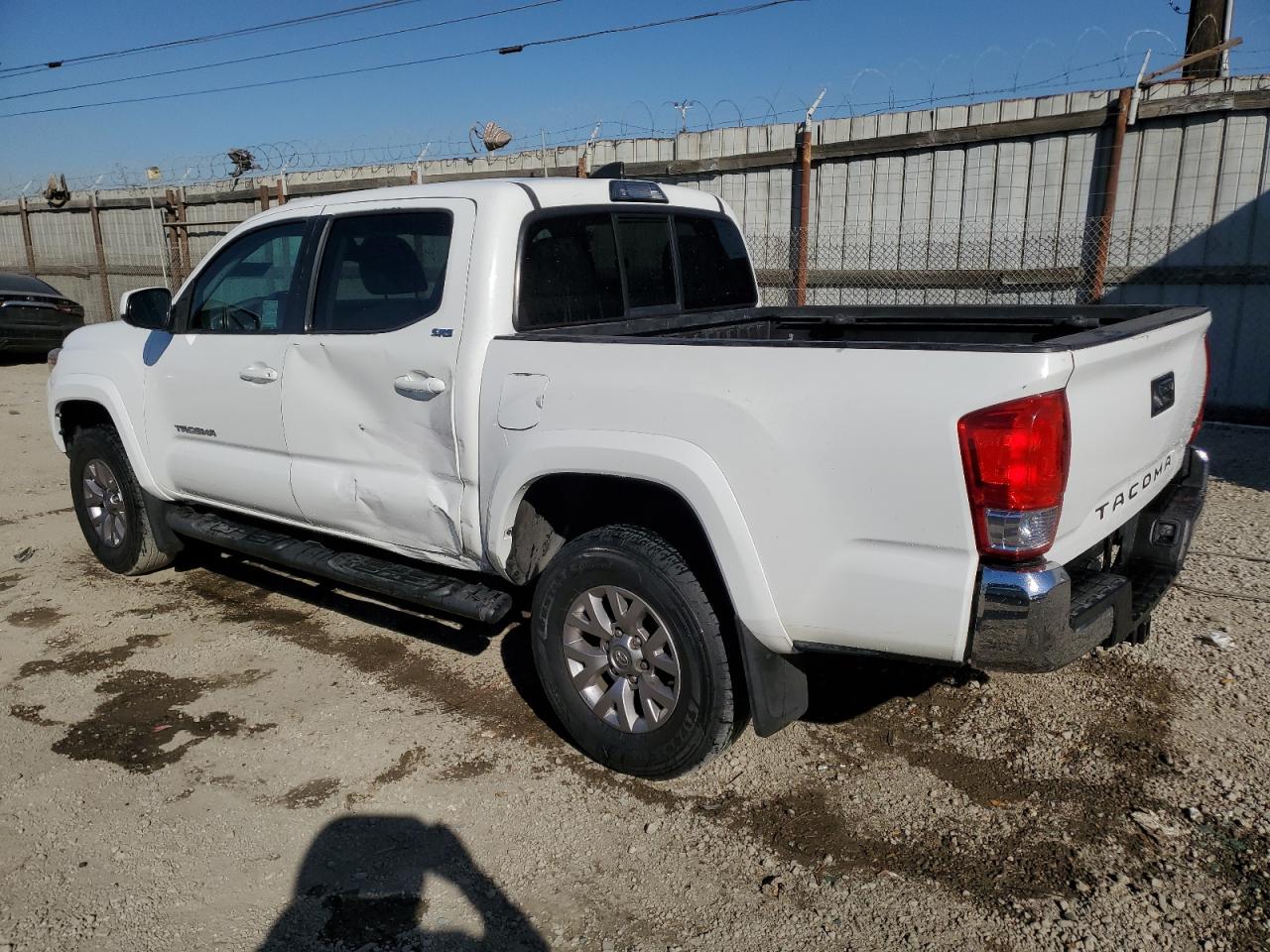 VIN 3TMAZ5CN8GM008983 2016 TOYOTA TACOMA no.2