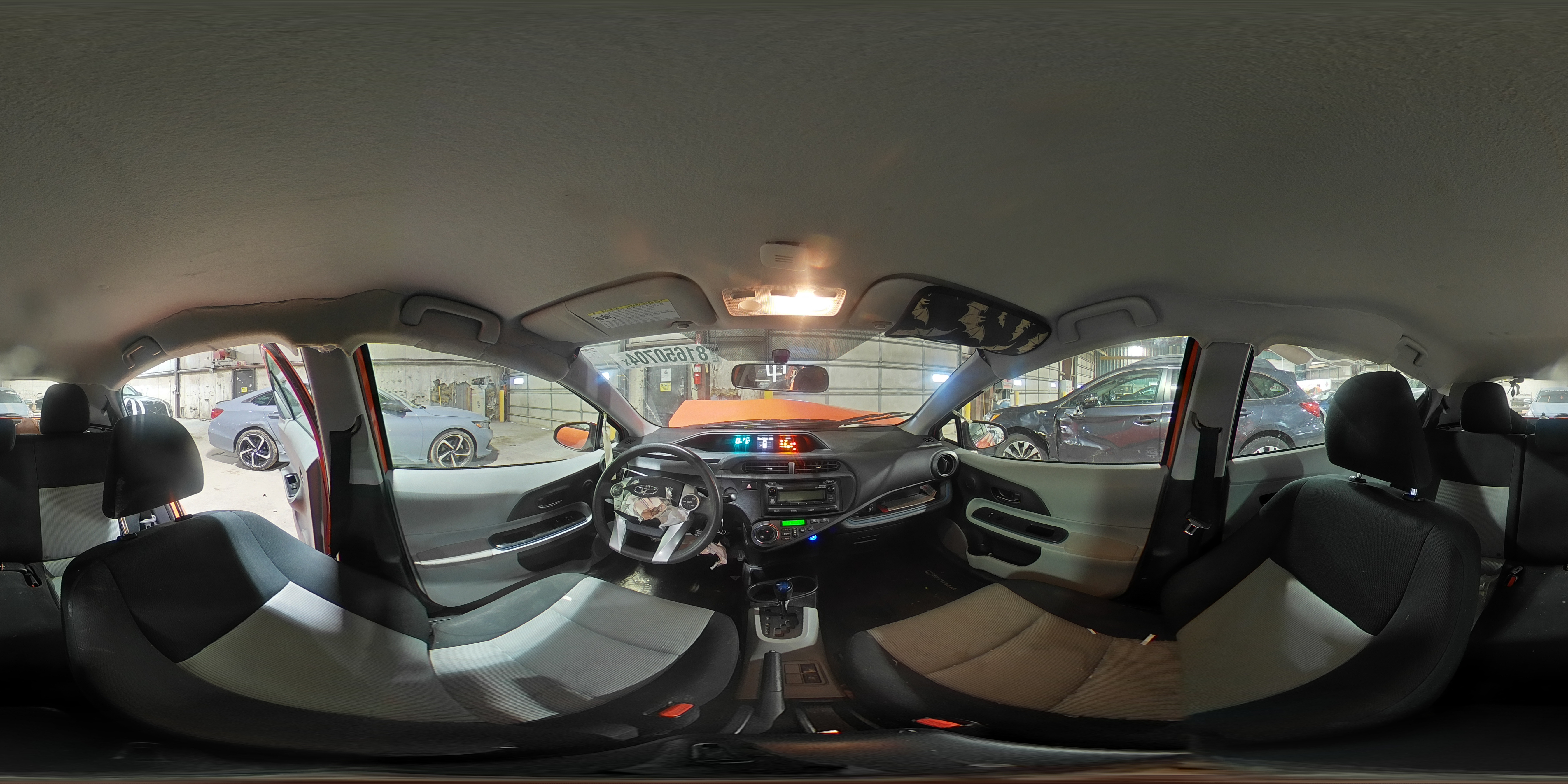 2013 Toyota Prius - Image 14