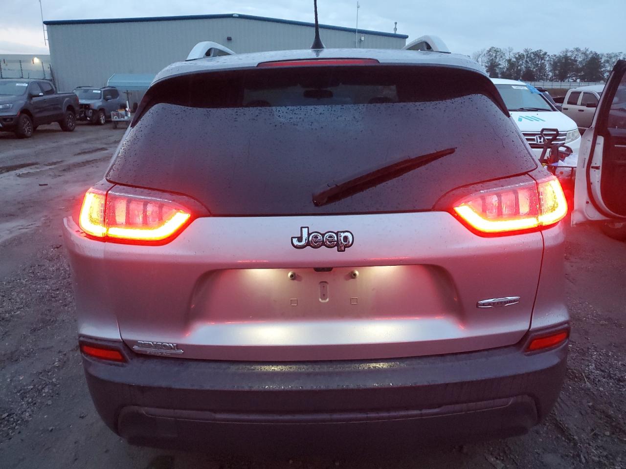 2019 Jeep Grand Cherokee - Image 6
