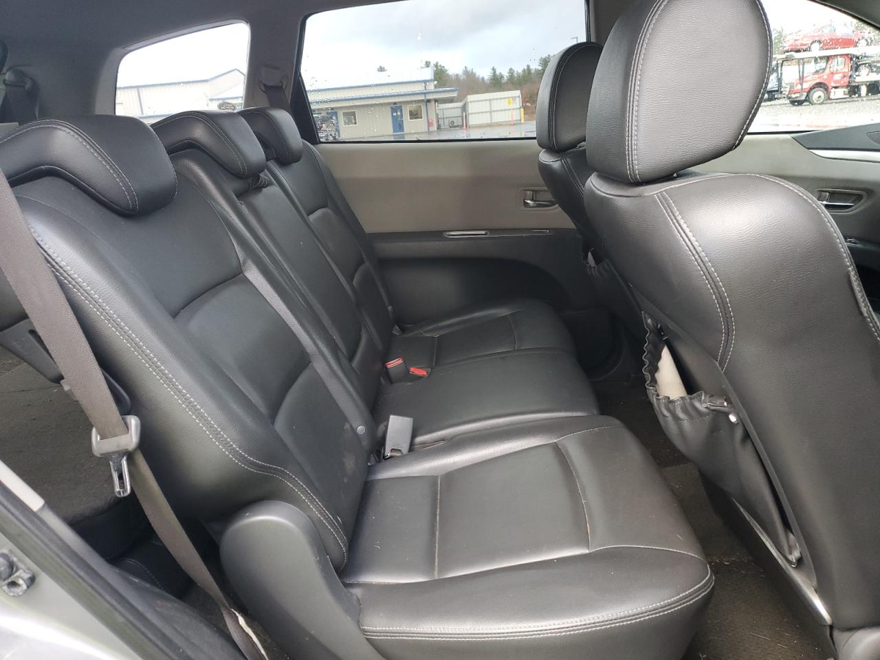 2008 Subaru Tribeca - Image 11