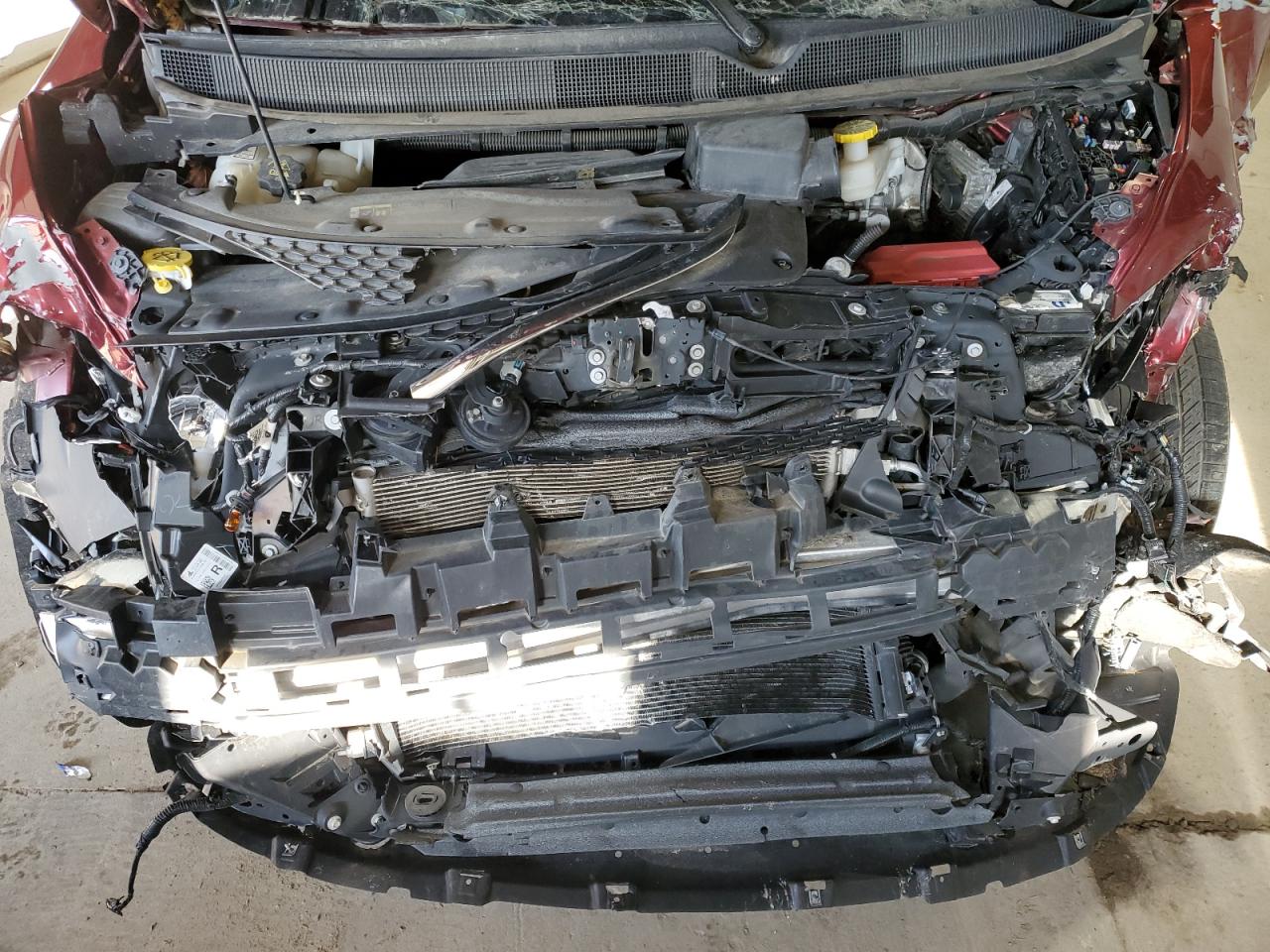 2020 Chrysler Voyager - Image 12