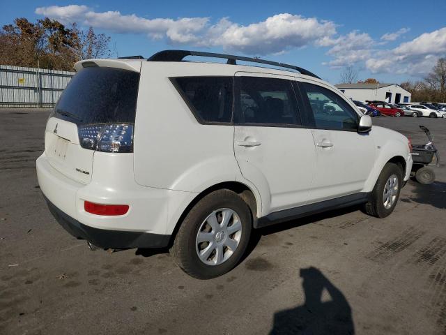  MITSUBISHI OUTLANDER 2012 Белы