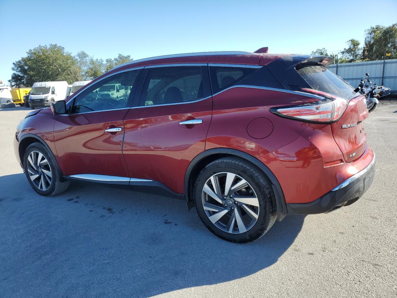 2018 Nissan Murano - Image 2