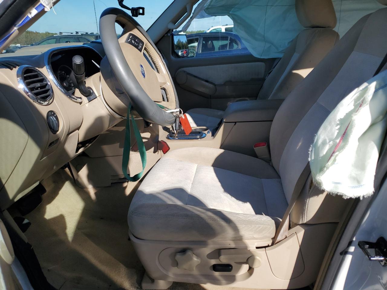 2010 Ford Explorer - Image 7