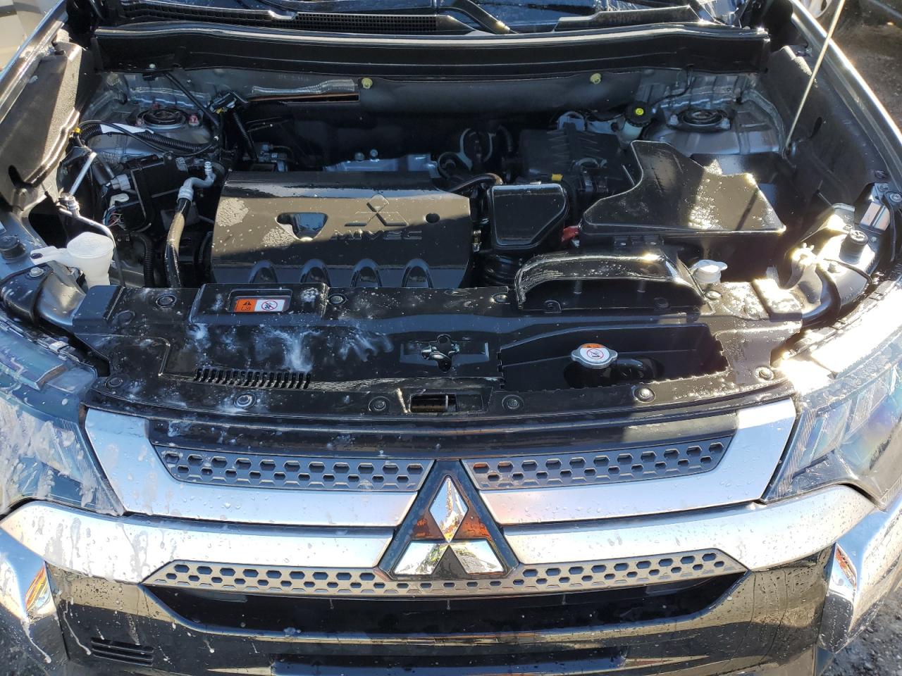 2019 Mitsubishi Outlander - Image 12
