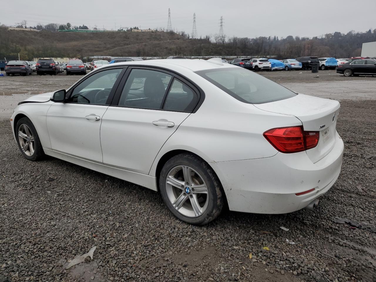 VIN WBA3B5G54FNS20000 2015 BMW 3 SERIES no.2