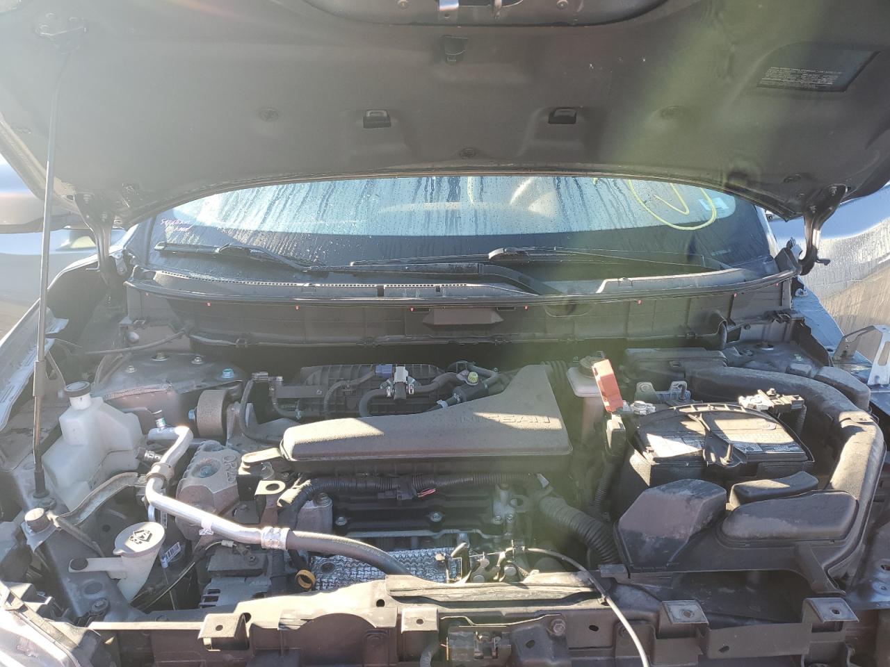 2018 Nissan Rogue - Image 14