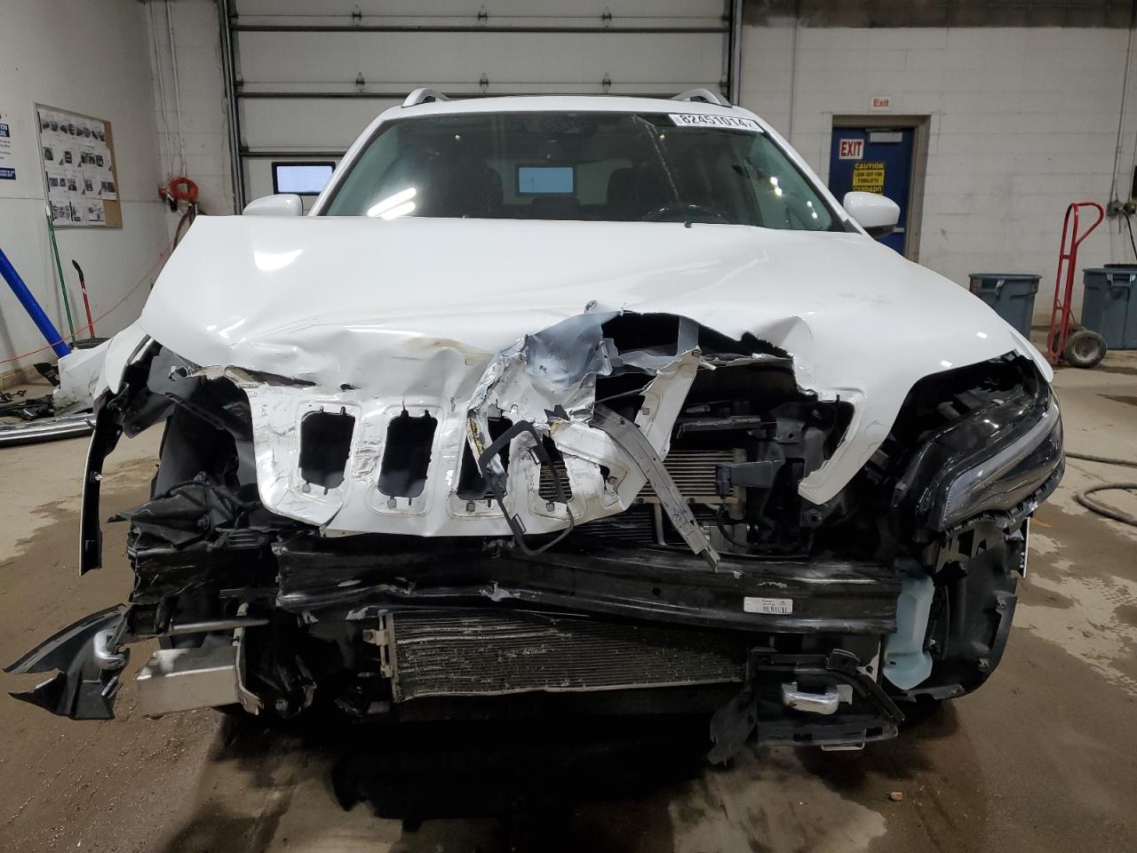 2019 Jeep Cherokee - Image 5