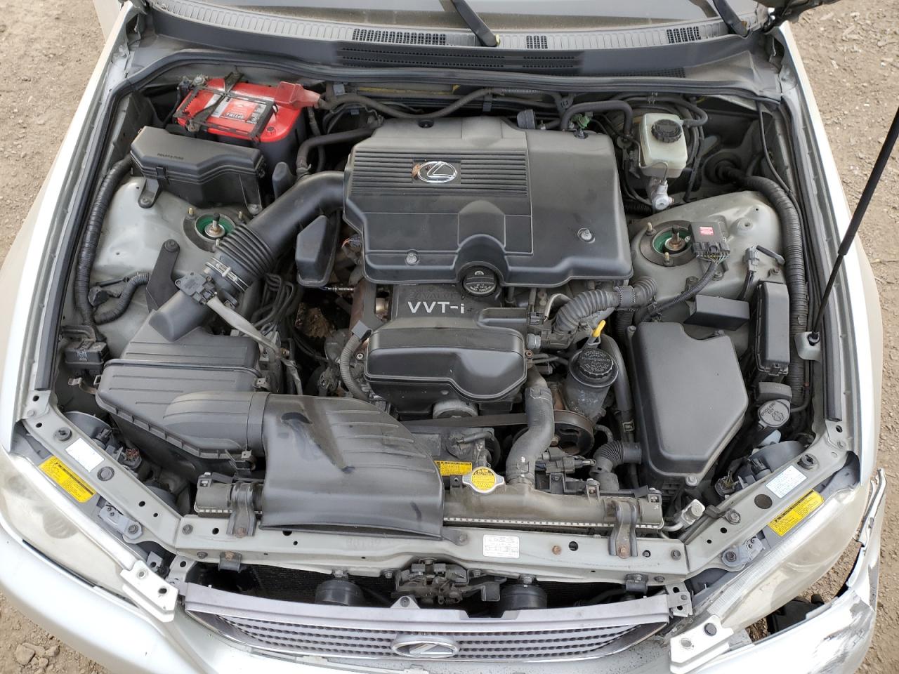 2001 Lexus IS - Image 13