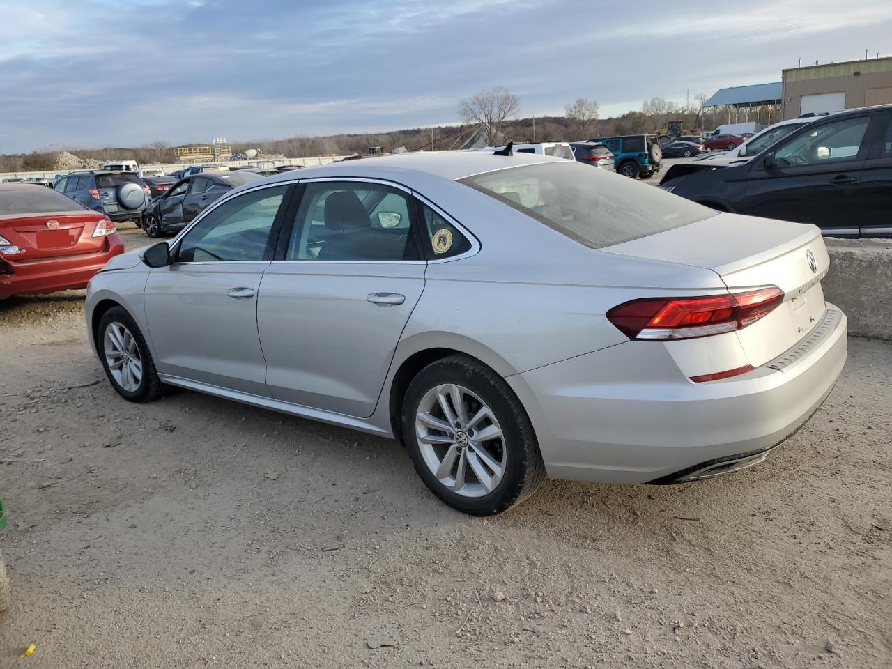 2020 Volkswagen Passat - Image 2