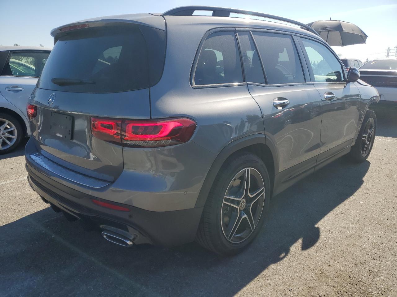 2023 Mercedes-Benz GLB - Image 3