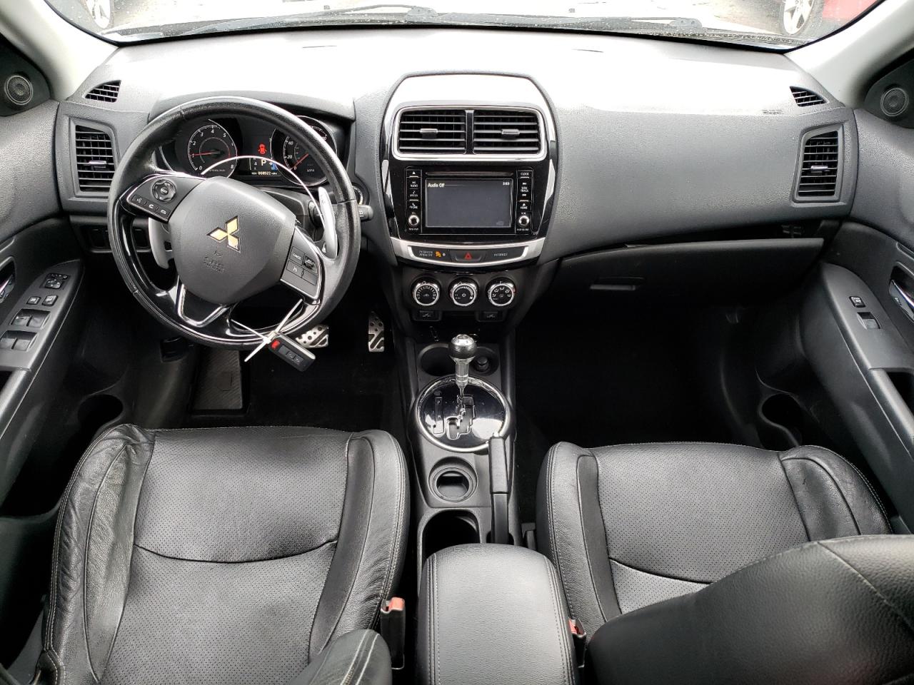 2016 Mitsubishi Outlander - Image 8
