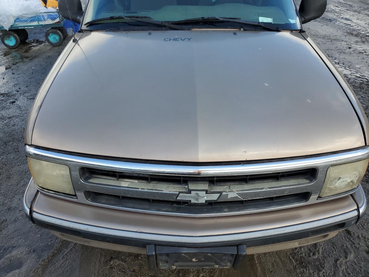 1996 Chevrolet Blazer VIN: 1GNCS13W5T2144687 Lot: 80036084