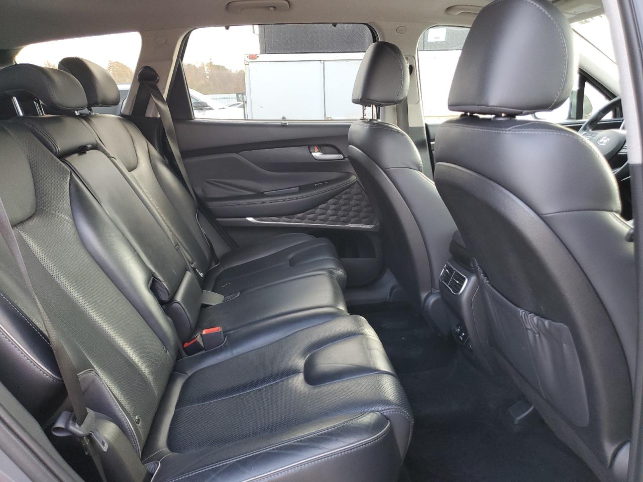 2021 Hyundai Santa Fe - Image 11