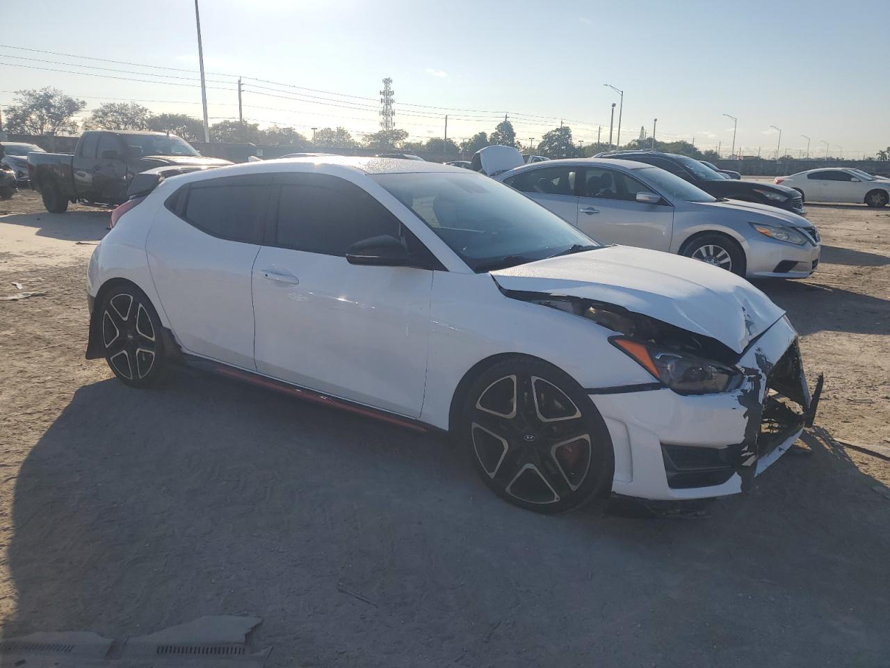 2022 Hyundai Veloster - Image 4
