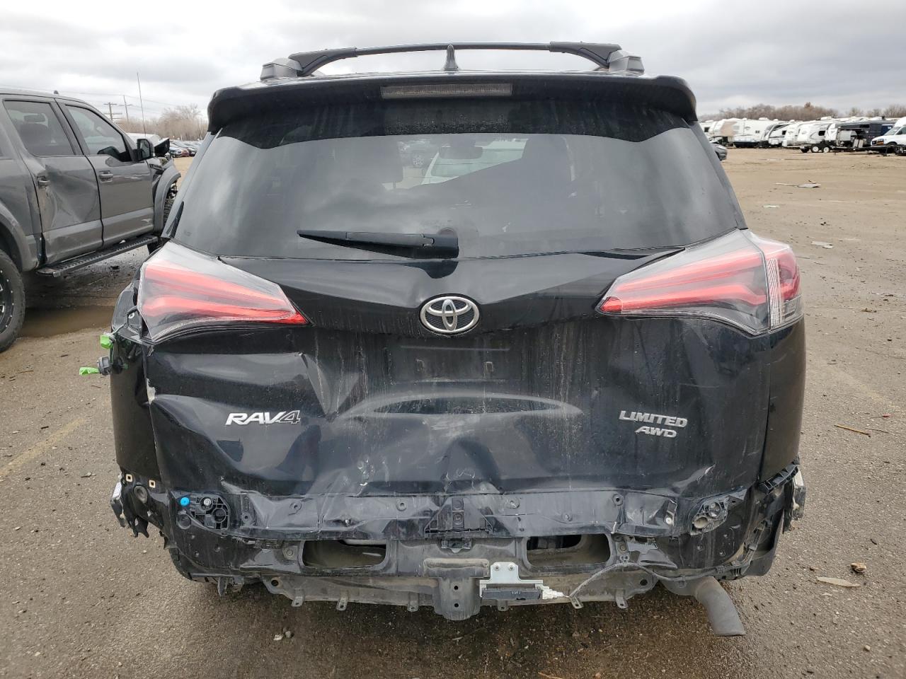 2017 Toyota RAV 4 - Image 6