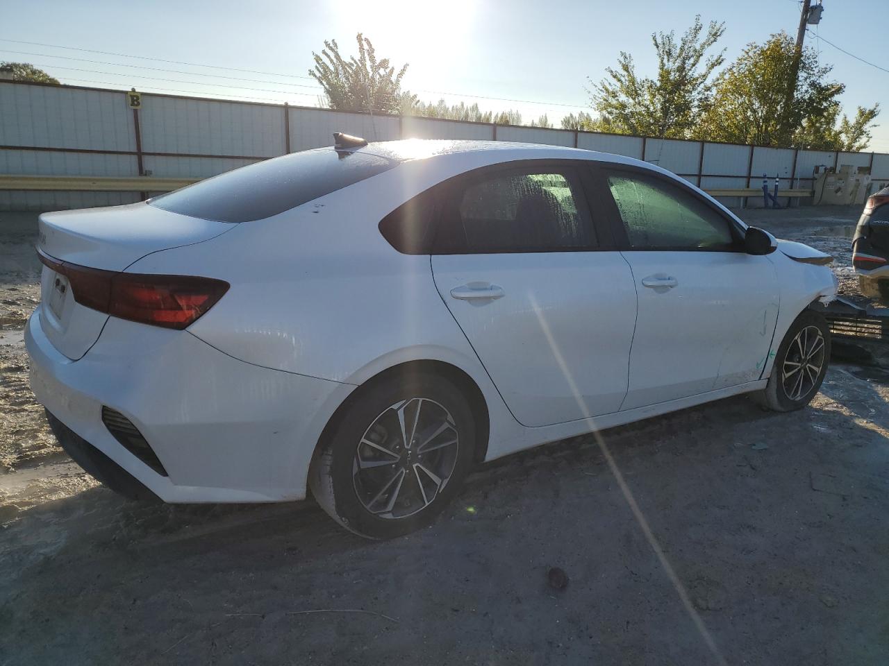 2023 Kia Forte - Image 3