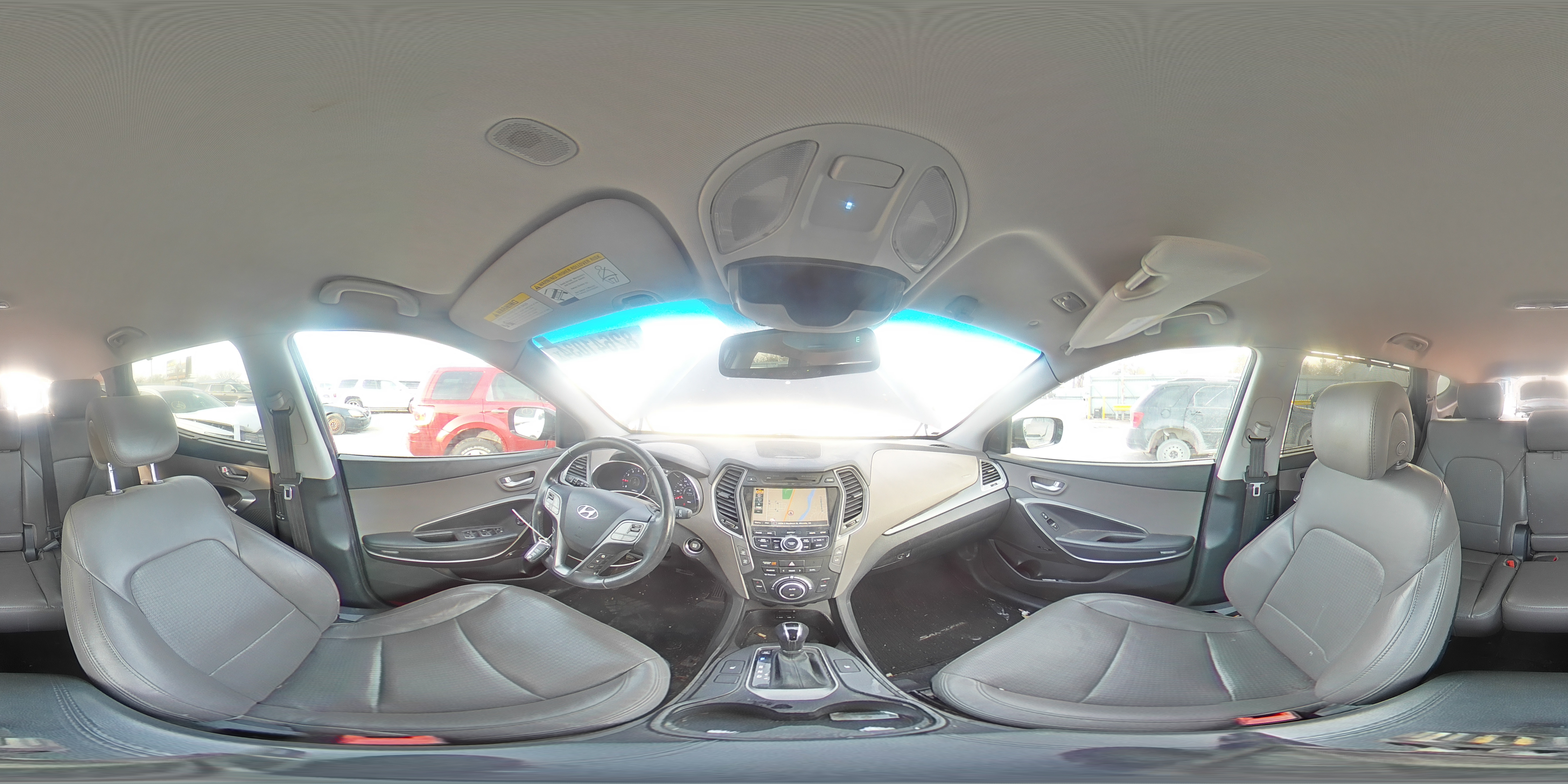2014 Hyundai Santa Fe - Image 13