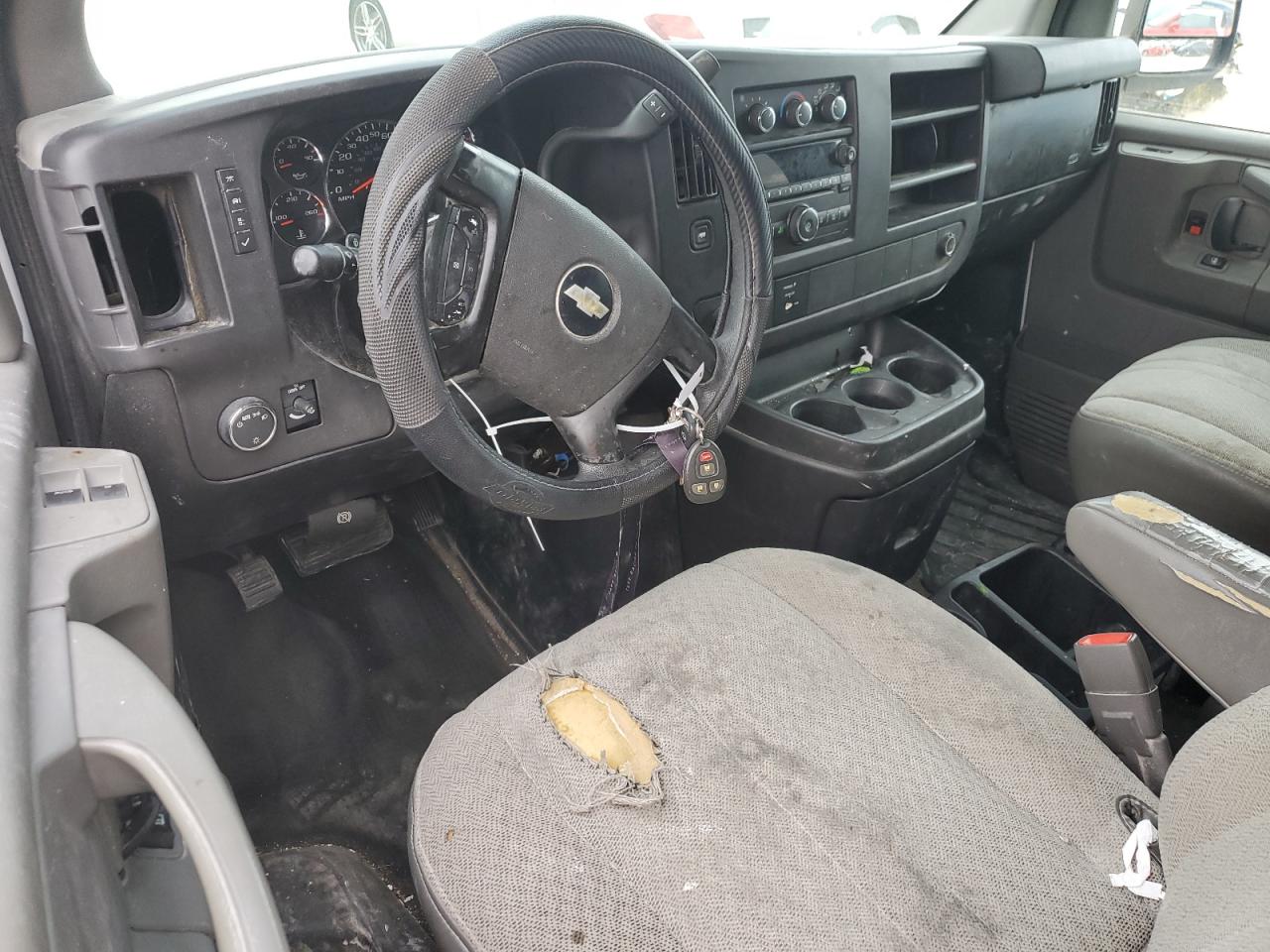 2010 Chevrolet Express - Image 8