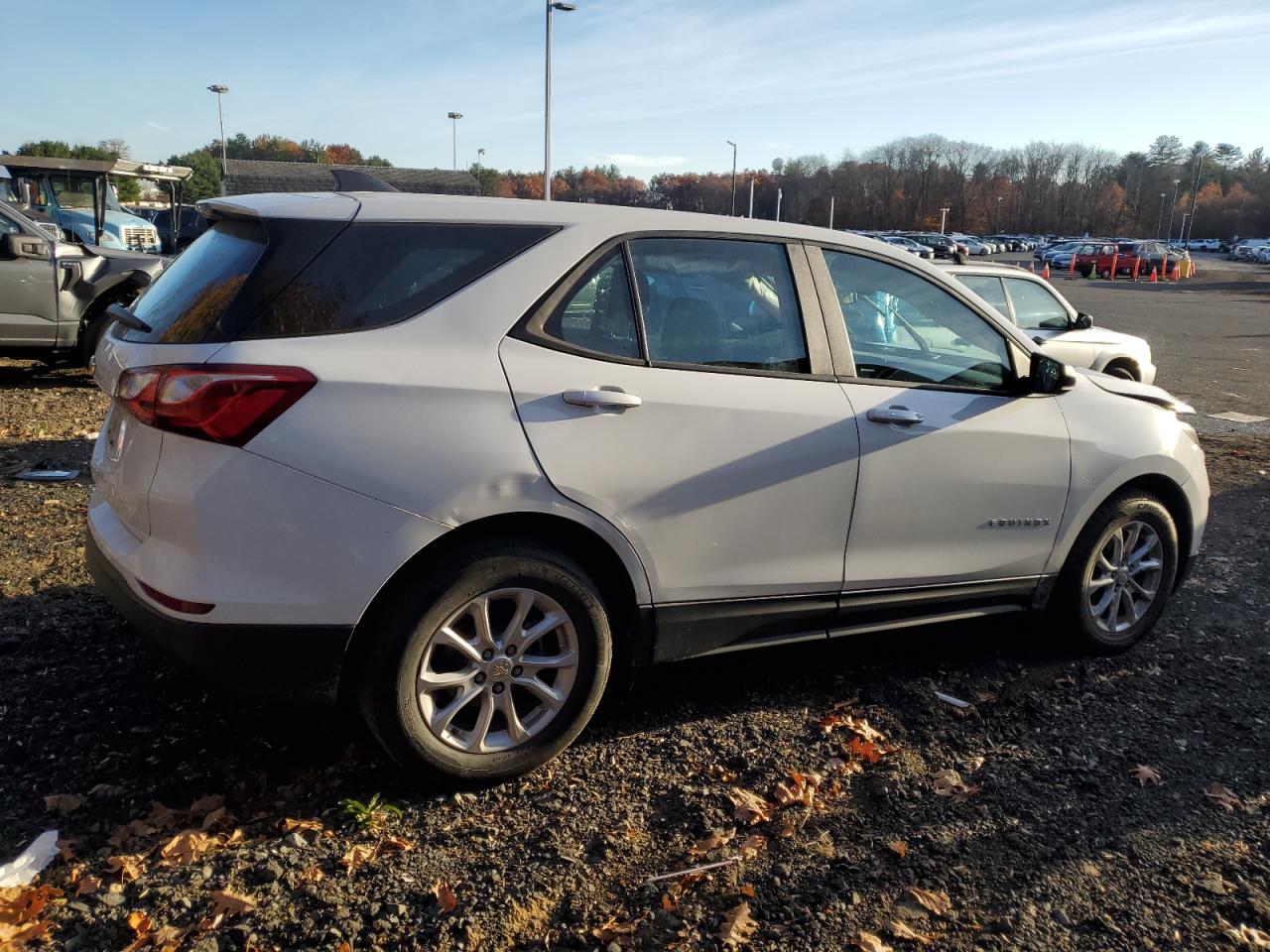 2020 Chevrolet Equinox - Image 3