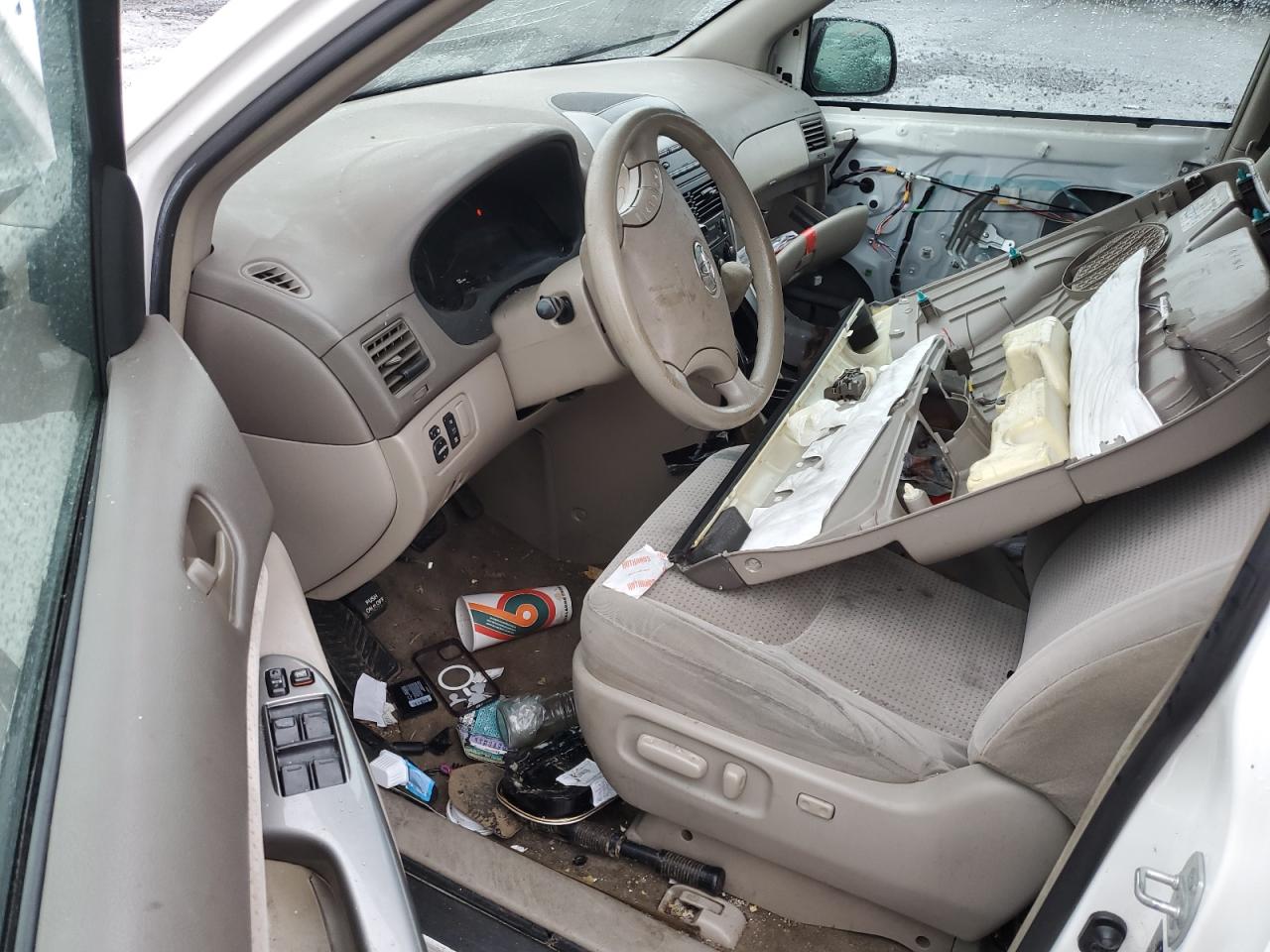 2008 Toyota Sienna - Image 8