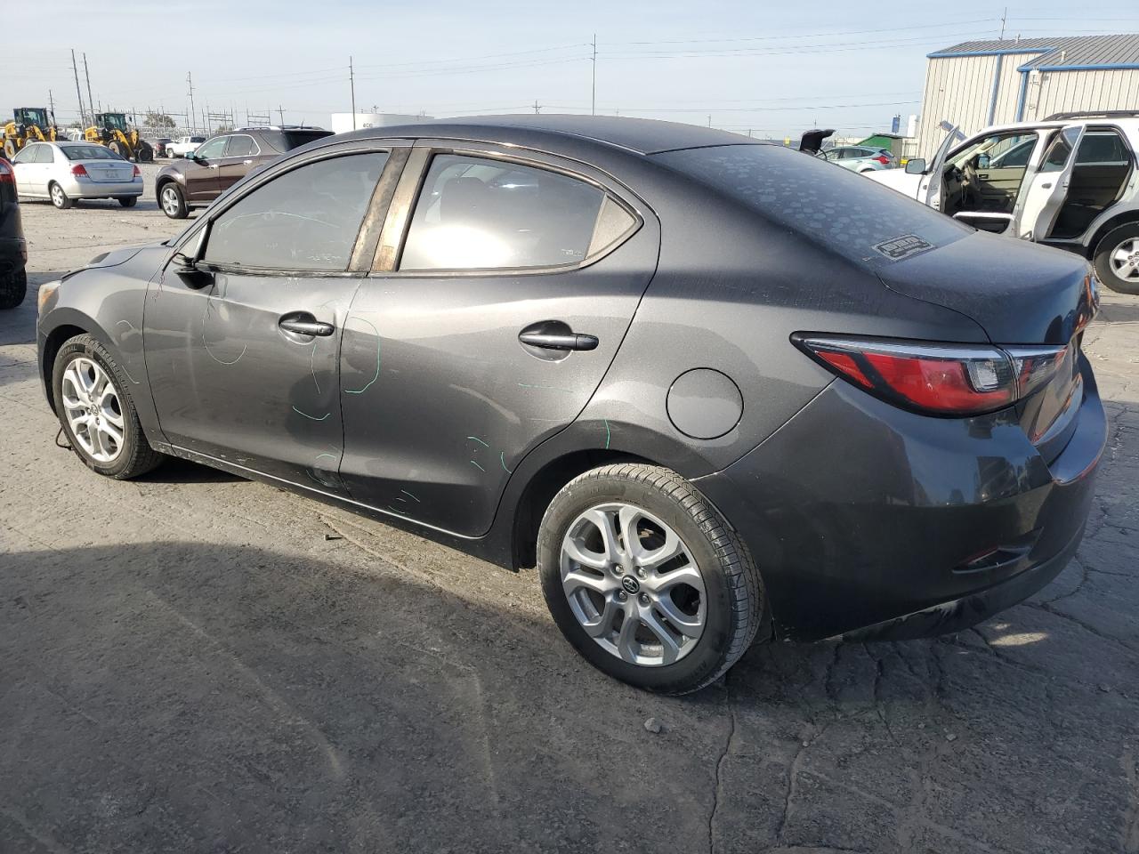 VIN 3MYDLBYV4HY157389 2017 TOYOTA YARIS no.2