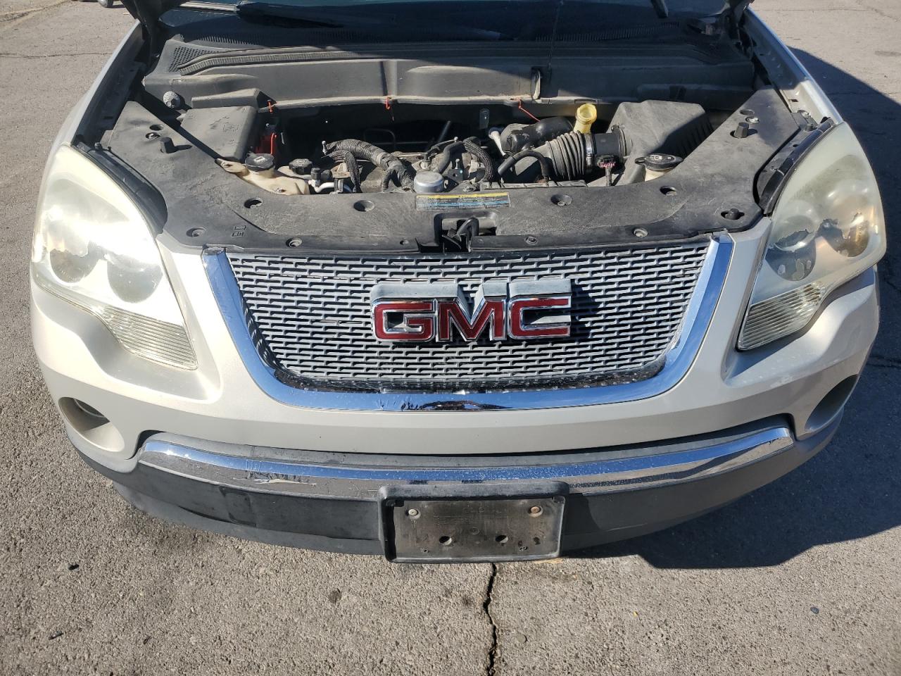 2010 GMC Acadia - Image 13
