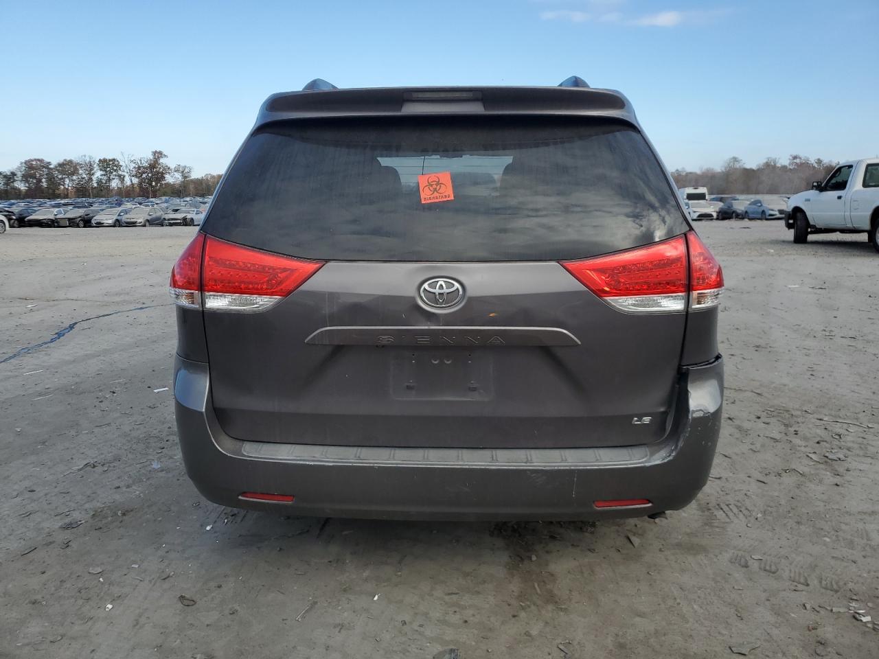 2011 Toyota Sienna Le VIN: 5TDKK3DC7BS026880 Lot: 79627894